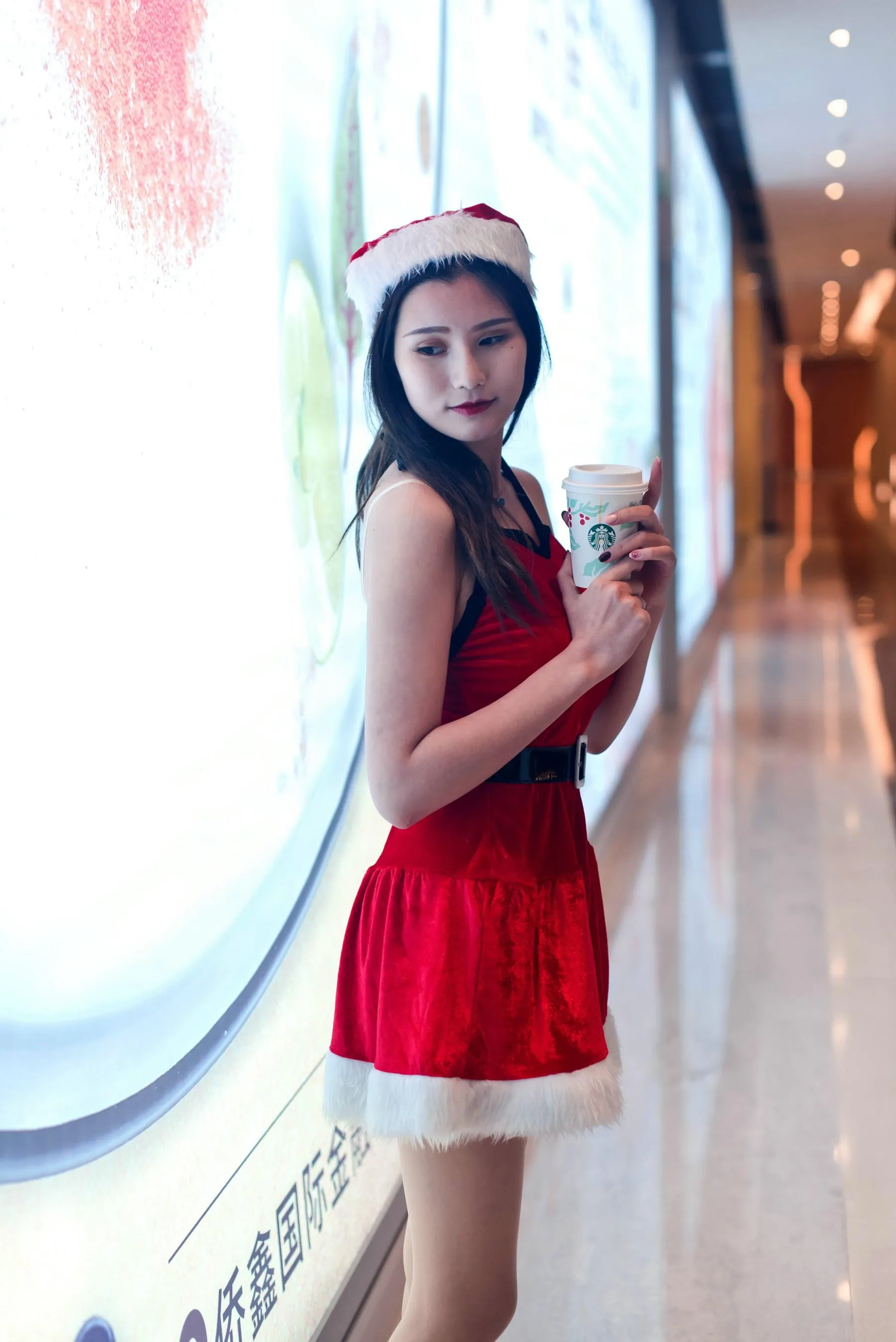 [魔镜街拍] NO.124 寒风中的极品肉丝圣诞美人婷婷 [224P]插图9
